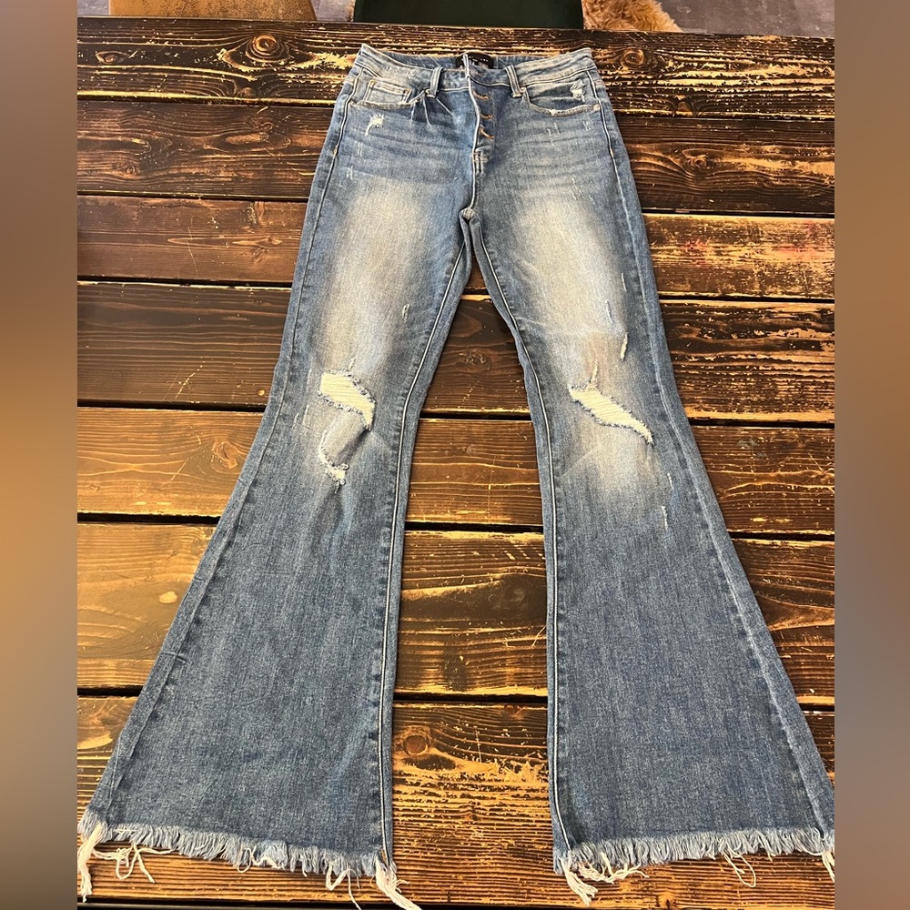 Risen Distressed Flare Blue Jeans size 9 NWT